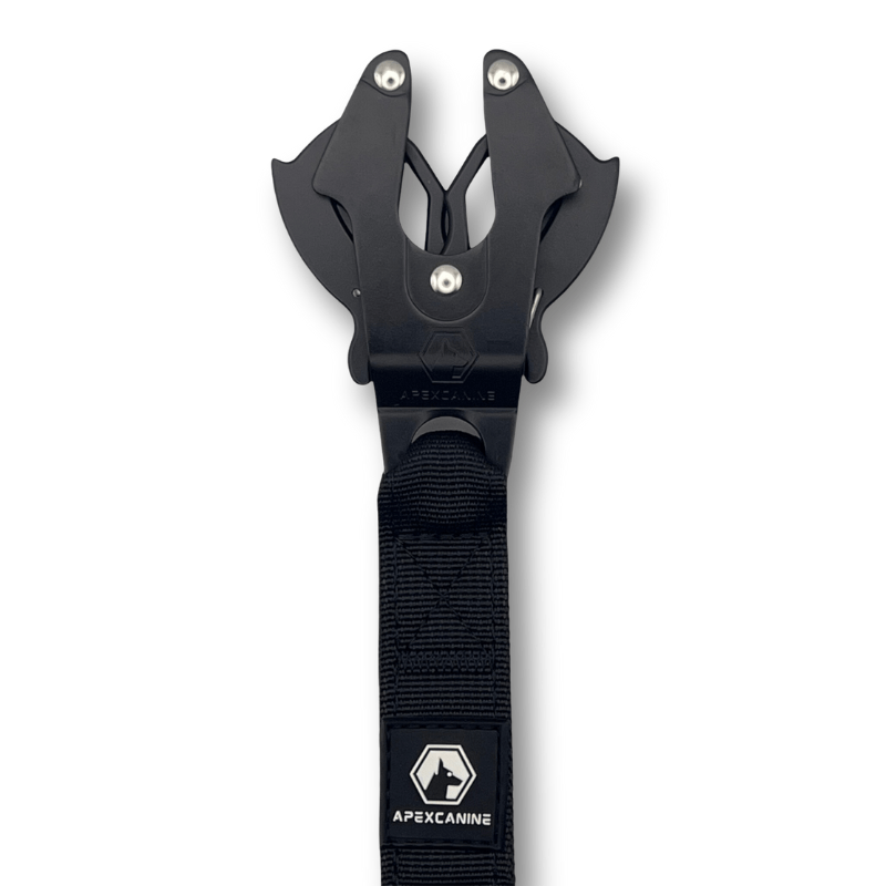 ApexCanine 1.4m Tactical Swivel Lead - Black- zoomed in - on white background