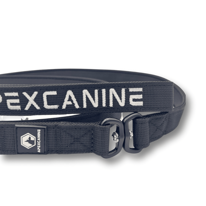 ApexCanine 1.4m Tactical Swivel Dogs Lead - Black- zoomed in on the details -  on white background